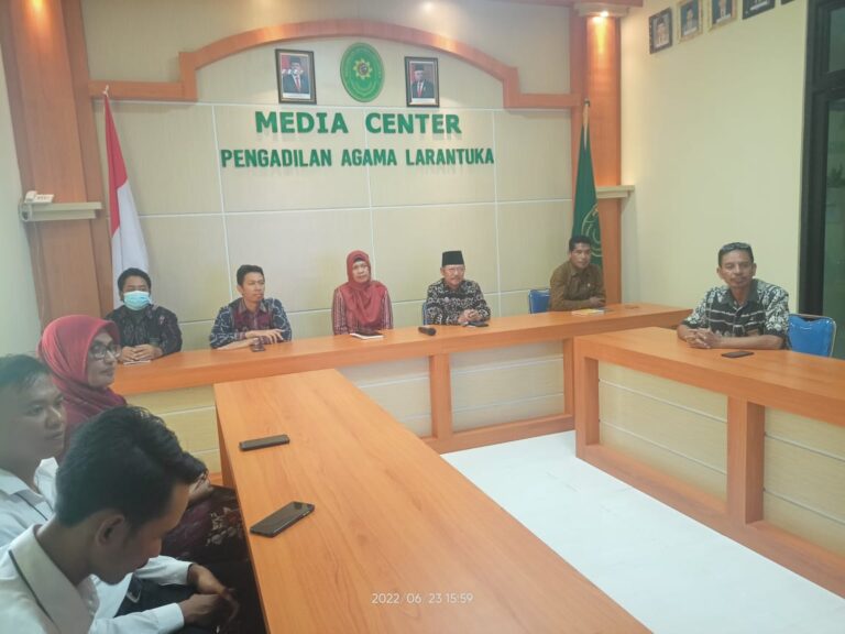 Read more about the article PENGADILAN AGAMA LARANTUKA MENGIKUTI PEMBINAAN BIDANG TEKNIS DAN ADMINISTRASI