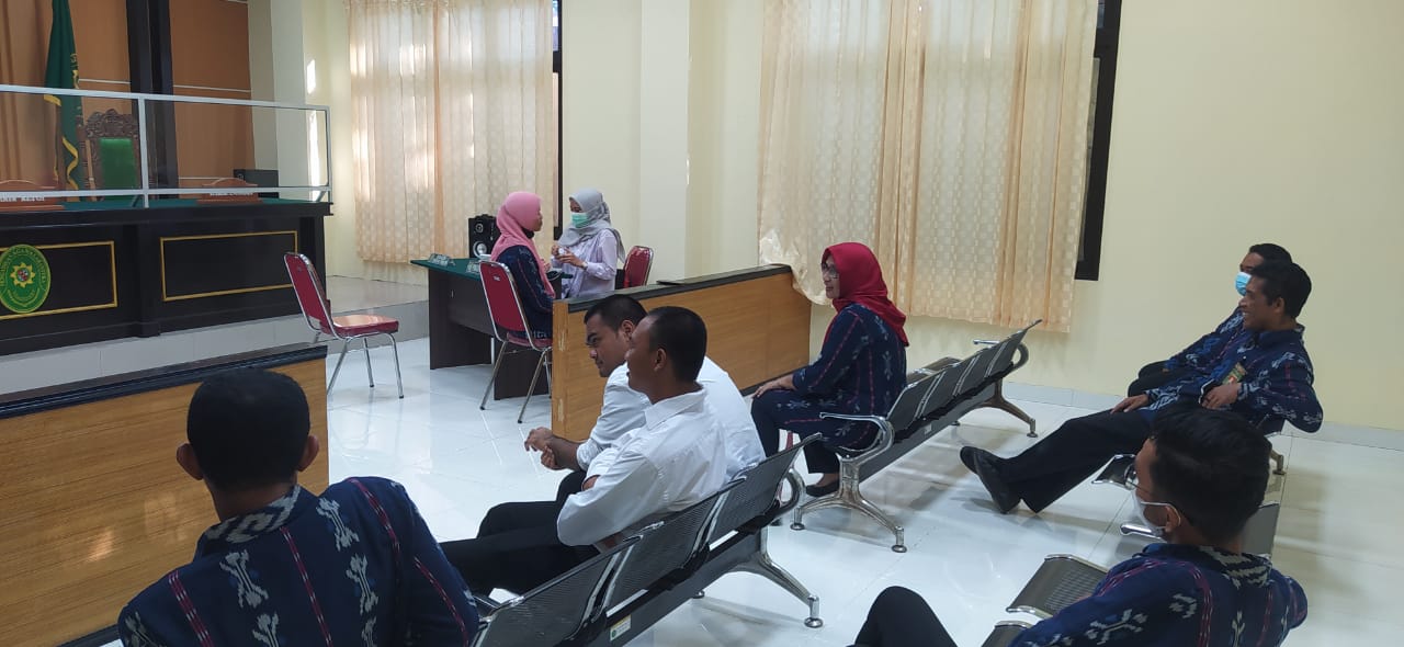 Read more about the article PEMERIKSAAN KESEHATAN BAGI PEGAWAI DAN PIMPINAN DI PENGADILAN AGAMA LARANTUKA