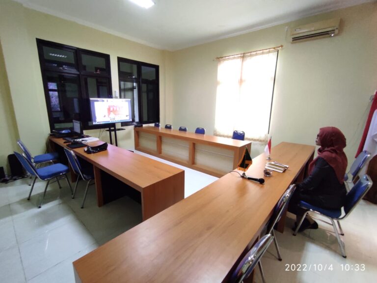 Read more about the article KETUA PENGADILAN AGAMA LARANTUKA MENGHADIRI KEGIATAN ADVOKASI HASIL PENGAWASAN PEMENUHAN HAK PENGASUHAN ANAK PADA ORANG TUA TUNGGAL, BERKONFLIK, DAN BERCERAI SECARA VIRTUAL