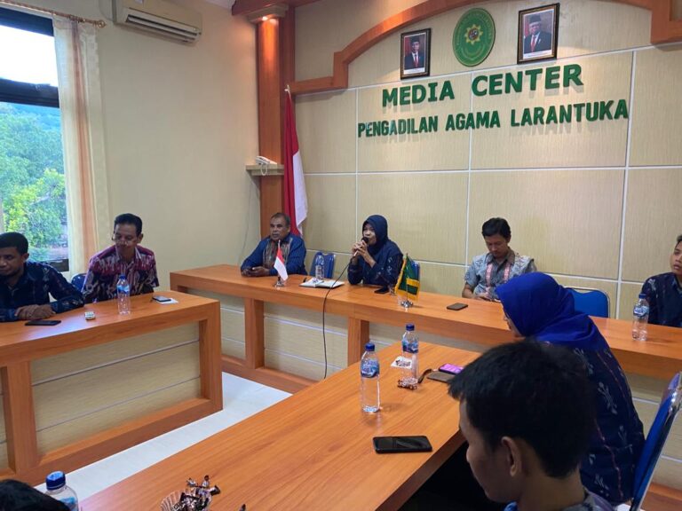 Read more about the article PENGADILAN AGAMA LARANTUKA MENGIKUTI PENDAMPINGAN PEMBANGUNAN ZONA INTEGRITAS DAN PRESENTASI INOVASI UNGGULAN DENGAN PENGADILAN TINGGI AGAMA KUPANG 