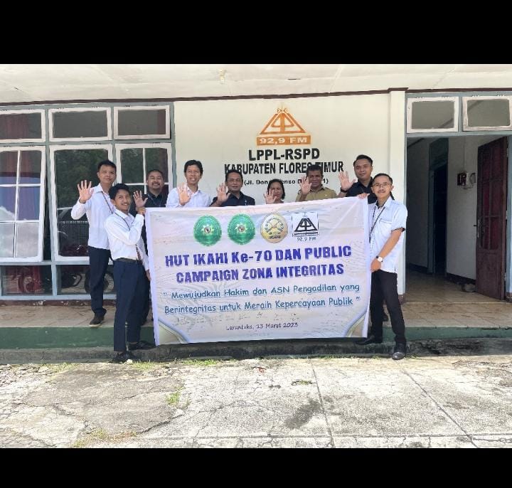 Read more about the article DALAM RANGKA MEMPERINGATI HUT IKAHI KE 70 PENGADILAN AGAMA LARANTUKA DAN PENGADILAN NEGERI LARANTUKA BERKOLABORASI MENGADAKAN PUBLIC CAMPAIGN ZONA INTEGRITAS