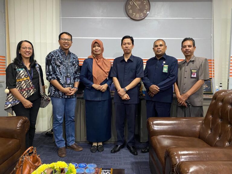 Read more about the article KUNJUNGAN SILATURAHMI PENGADILAN AGAMA LARANTUKA KE BEBERAPA INSTANSI DI KABUPATEN FLORES TIMUR. 