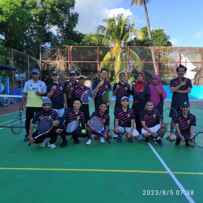 Read more about the article MEMERIAHKAN HUT RI dan HUT MA RI ke-78 DENGAN TURNAMEN TENNIS