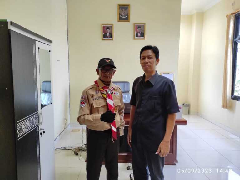 Read more about the article KUNJUNGAN PRAMUKA KELILING KE KANTOR PENGADILAN AGAMA LARANTUKA
