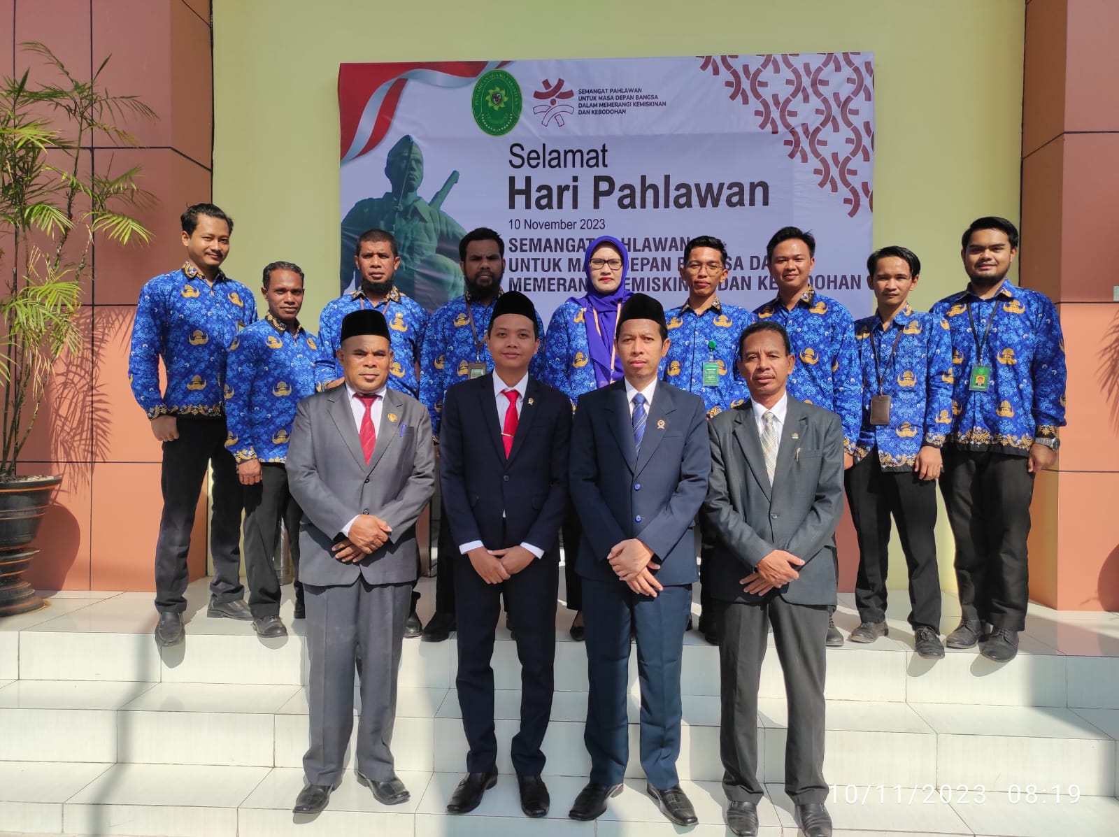 You are currently viewing PELAKSANAAN UPACARA BENDERA DALAM RANGKA MEMPERINGATI HARI PAHLAWAN  PADA PENGADILAN AGAMA LARANTUKA TAHUN 2023 