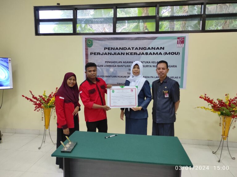 Read more about the article PENANDATANGANAN PERJANJIAN KERJASAMA (MoU) POSBAKUM PENGADILAN AGAMA LARANTUKA DENGAN LBH SURYA NTT