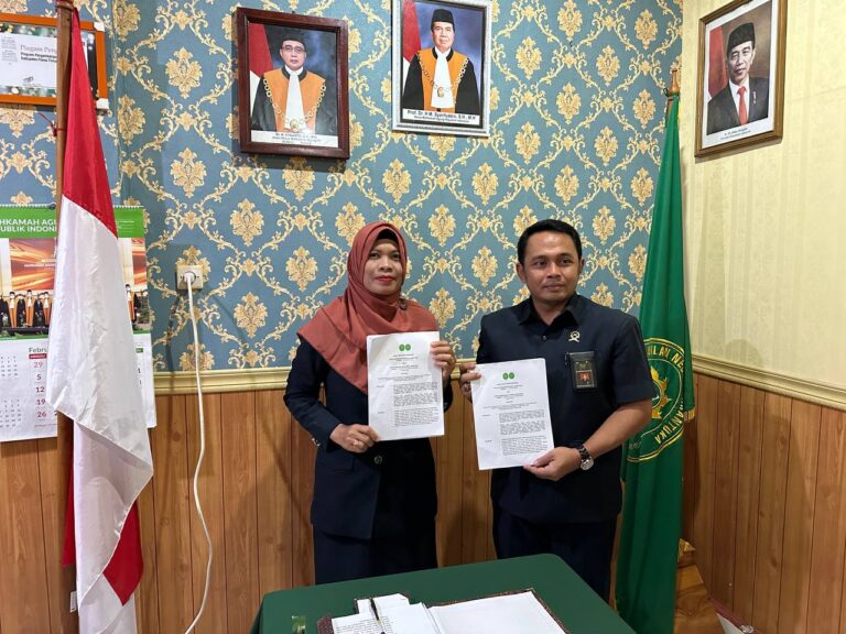 Read more about the article PENANDATANGANAN SK BERSAMA PENGADILAN NEGERI DAN PENGADILAN AGAMA LARANTUKA TERKAIT DENGAN BIAYA PANJAR DAN BIAYA PANGGILAN ATAU PEMBERITAHUAN PERKARA PERDATA TAHUN 2023