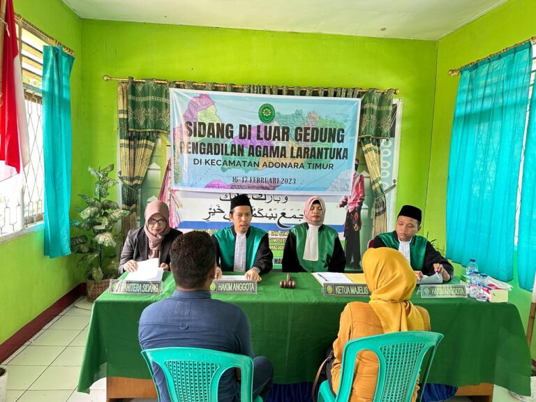 Read more about the article SIDANG KEDUA  DILUAR GEDUNG PENGADILAN AGAMA LARANTUKA TAHUN 2023