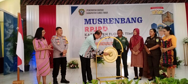 Read more about the article KETUA PENGADILAN AGAMA LARANTUKA IKUTI MUSRENBANG RPJD KAB. FLORES TIMUR