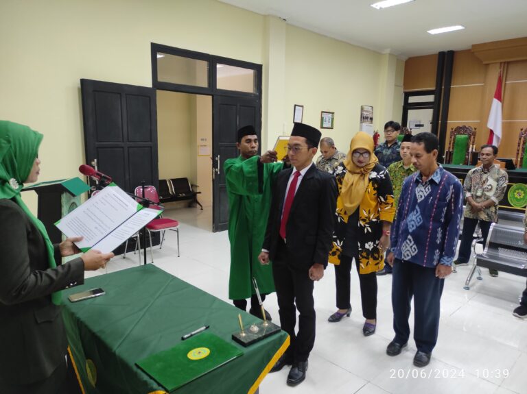 Read more about the article PELANTIKAN DAN PENGAMBILAN SUMPAH JABATAN SIGIT TRINUGROHO,S.H. SEBAGAI PANITERA PENGGANTI PADA PENGADILAN AGAMA LARANTUKA