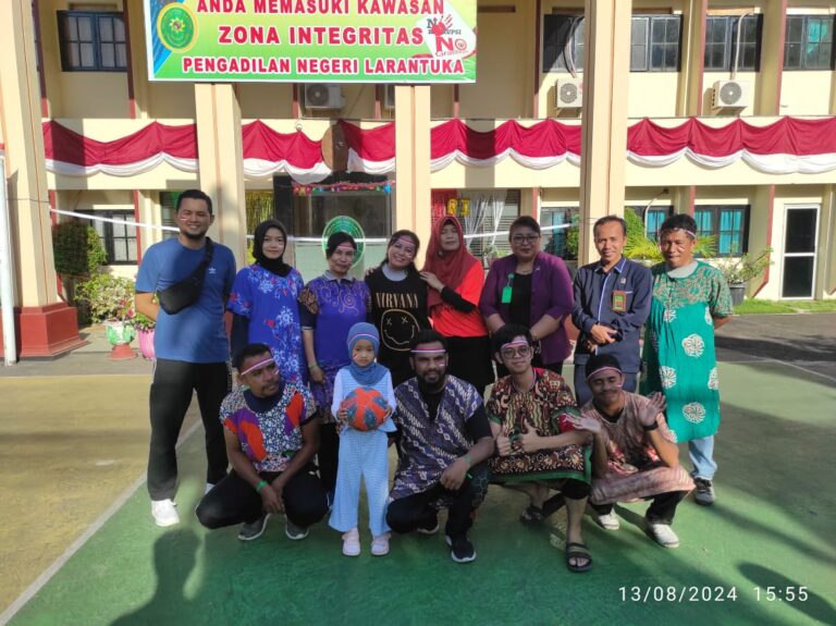 Read more about the article Guna Memeriahkan HUT RI ke-79 Pengadilan Agama dan Pengadilan Negeri Larantuka Adakan FUN FUTSAL