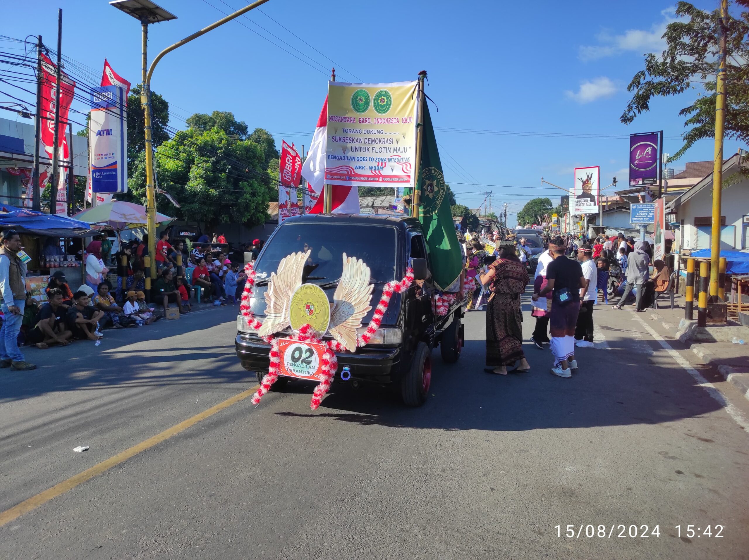 You are currently viewing Pengadilan Agama dan Pengadilan Negeri Larantuka Ikuti Karnaval Budaya Keb. Flores Timur