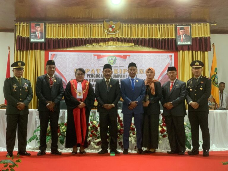 Read more about the article Ketua Pengadilan Agama Larantuka Hadiri Rapat Paripurna Pengucapan Sumpah/Janji Pimpinan DPR Kab. Flores Timur