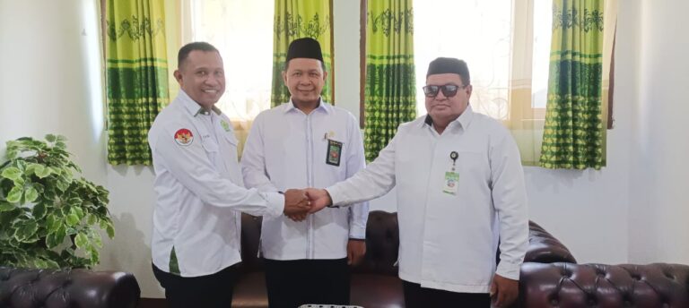 Read more about the article Pengadilan Agama Larantuka Silaturahmi ke Kantor Kementerian Agama Flores Timur