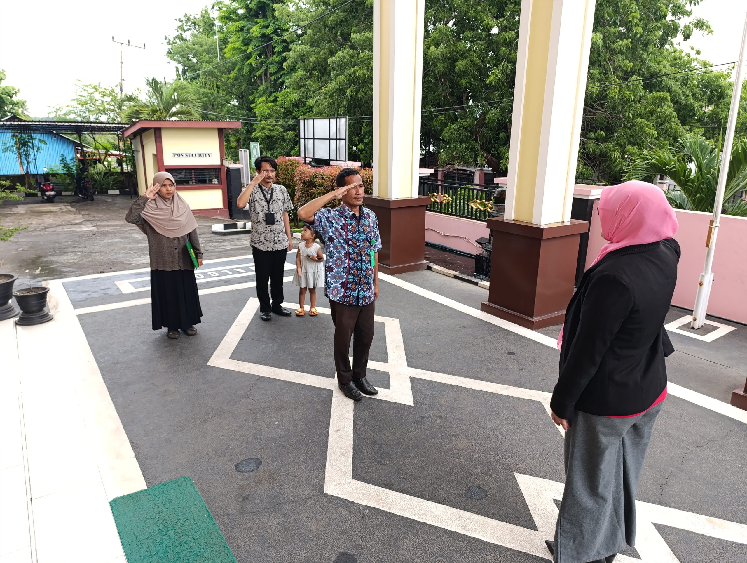 You are currently viewing Kedisiplinan dan Profesionalisme: Apel Sore di Pengadilan Agama Larantuka