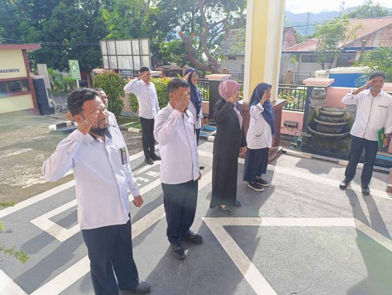 Read more about the article Semangat Baru di Awal Pekan: Apel Pagi Pengadilan Agama Larantuka