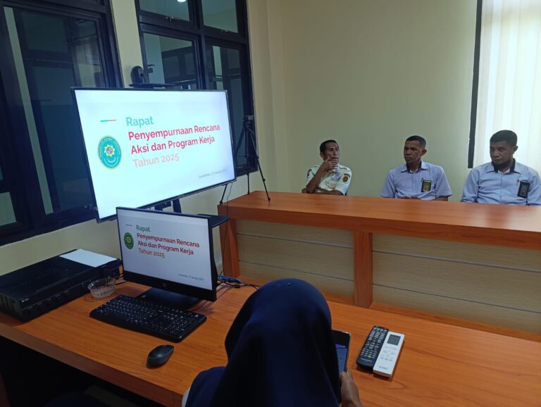 Read more about the article Pengadilan Agama Larantuka Gelar Rapat Penyempurnaan Rencana Aksi dan Program Kerja 2025