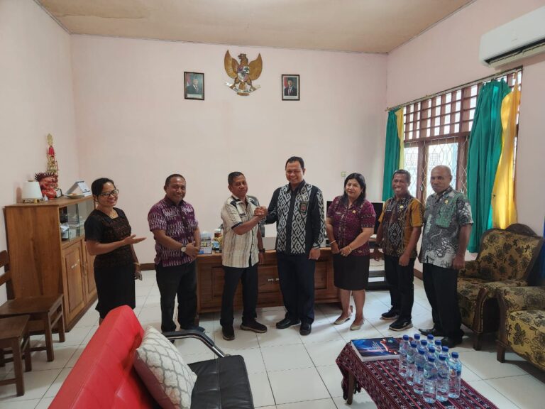 Read more about the article Sinergi untuk Keadilan dan Perlindungan: Pengadilan Agama Larantuka dan Disdukcapil Flores Timur Perpanjang MoU