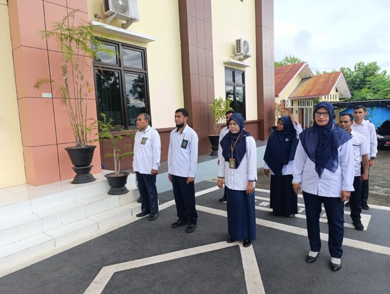 Read more about the article Semangat Baru di Awal Pekan: Apel Pagi Pengadilan Agama Larantuka