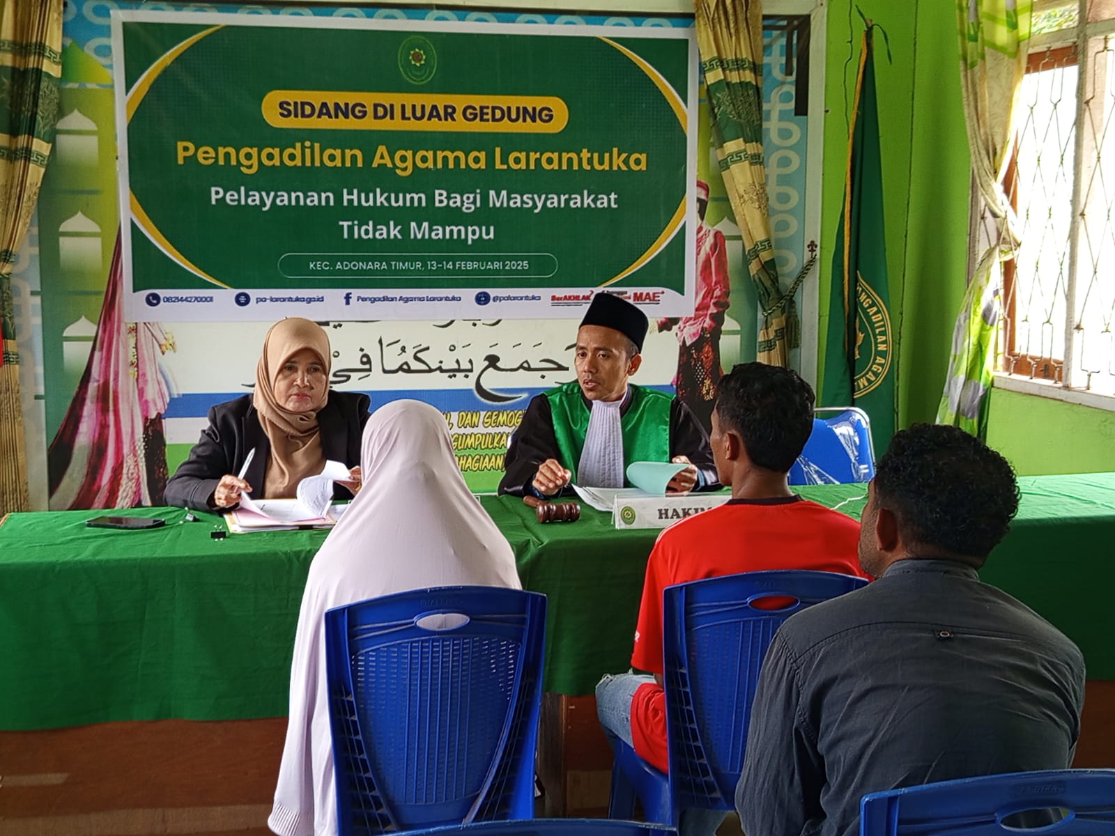 You are currently viewing Sidang di Luar Gedung Pengadilan Agama Larantuka: Upaya Hadirkan Keadilan bagi Masyarakat Tidak Mampu di Adonara Timur