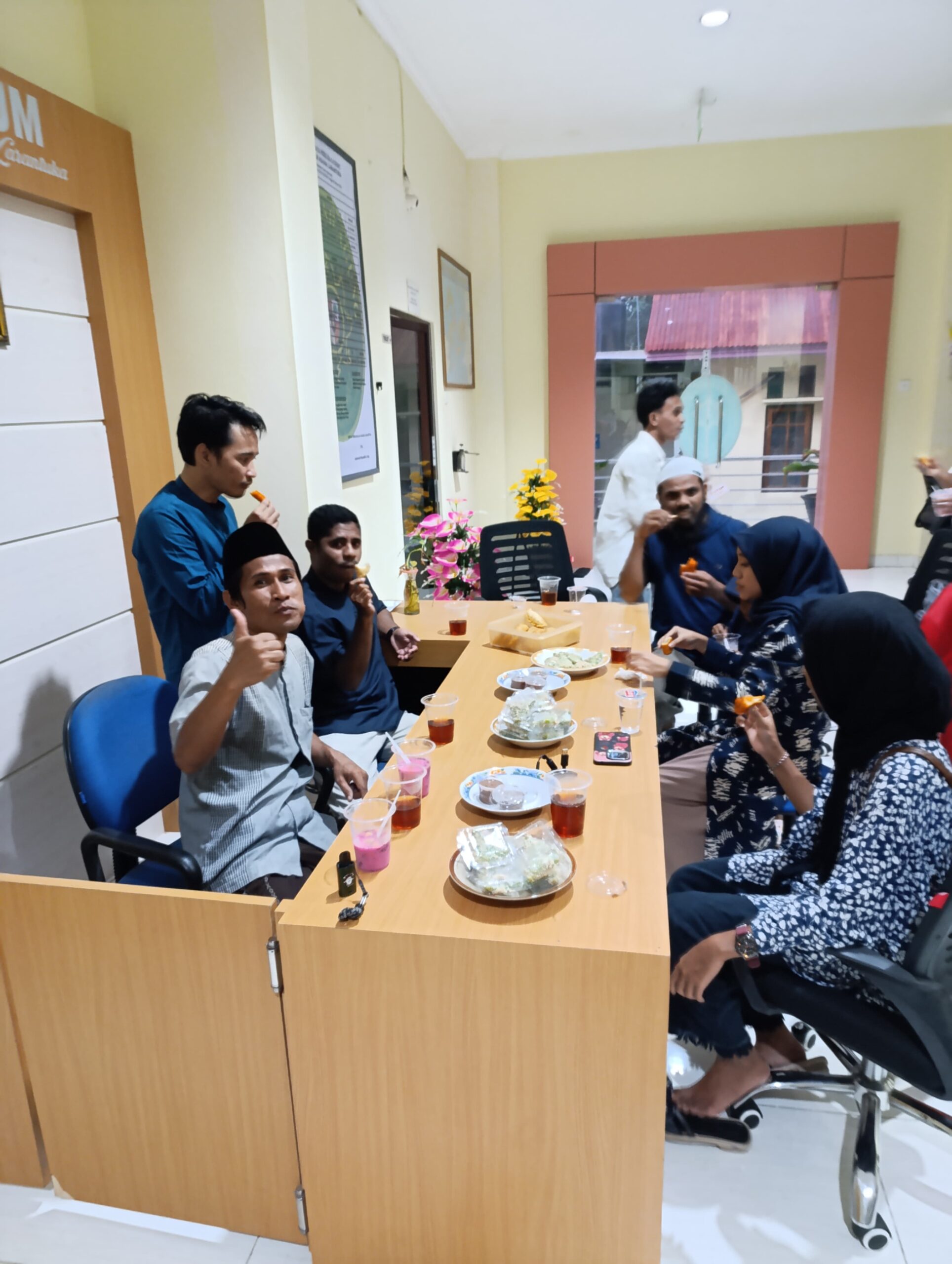 You are currently viewing Kebersamaan dalam Iman: Keluarga Besar Pengadilan Agama Larantuka Gelar Buka Puasa dan Shalat Tarawih Berjamaah