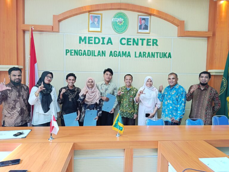 Read more about the article Pelepasan Mahasiswa PKL Universitas Muhammadiyah Kupang di Pengadilan Agama Larantuka: Momentum Berharga Menuju Profesionalisme Hukum