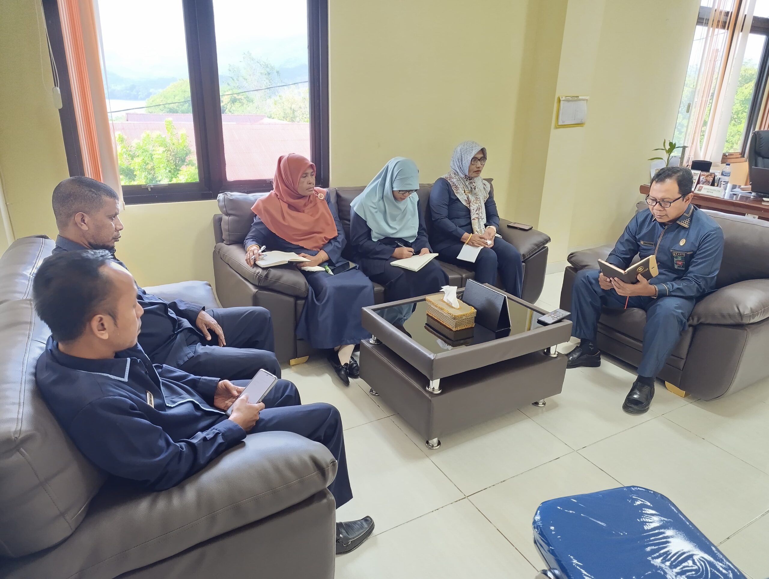 You are currently viewing Rapat Koordinasi Internal: Penguatan Sinergi, Evaluasi Program, dan Akselerasi Inovasi Pengadilan Agama Larantuka