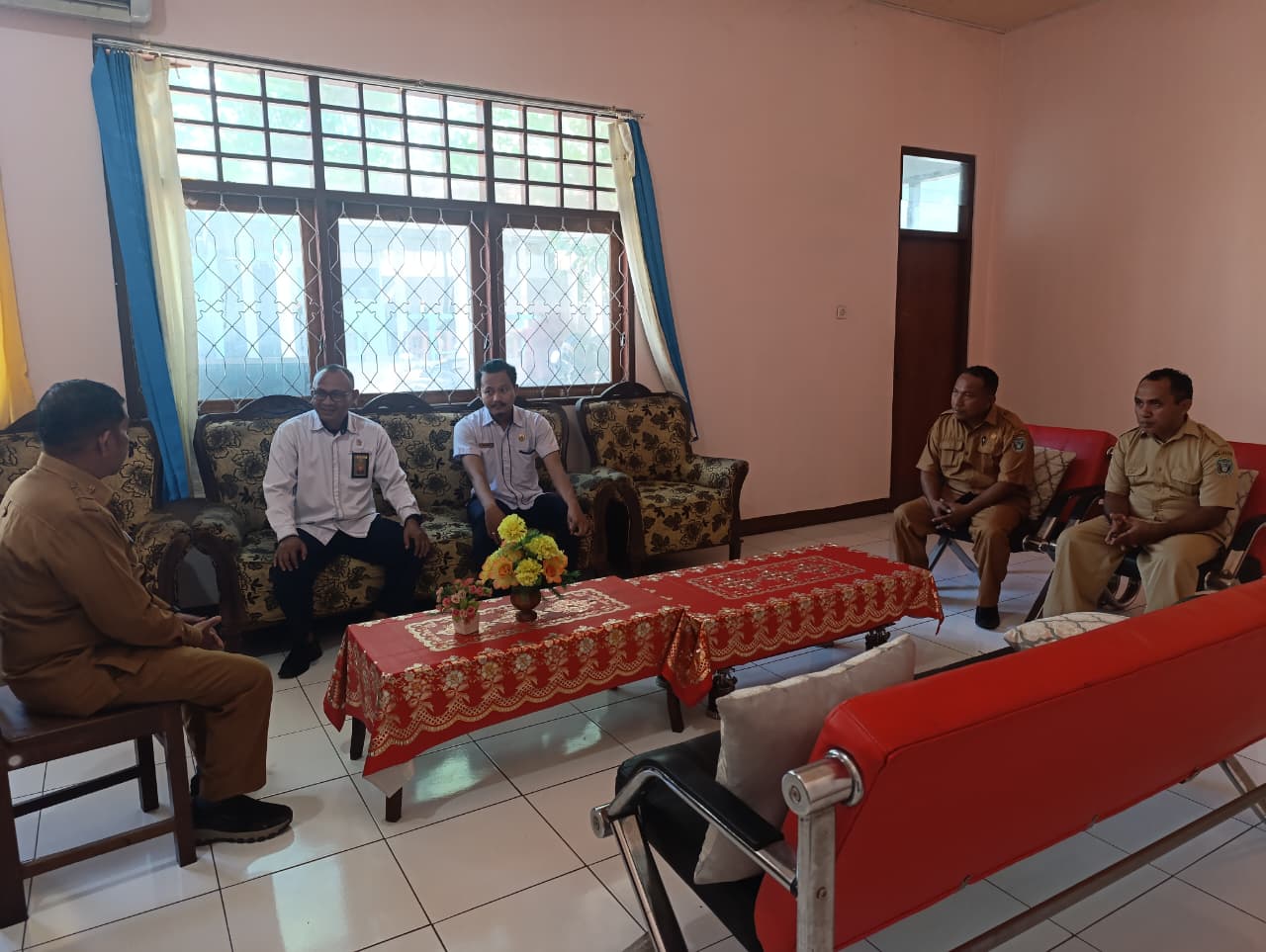 You are currently viewing Sinergi PA Larantuka dan Disdukcapil Flores Timur, Wujudkan Layanan Terpadu: Dokumen Kependudukan dalam Genggaman
