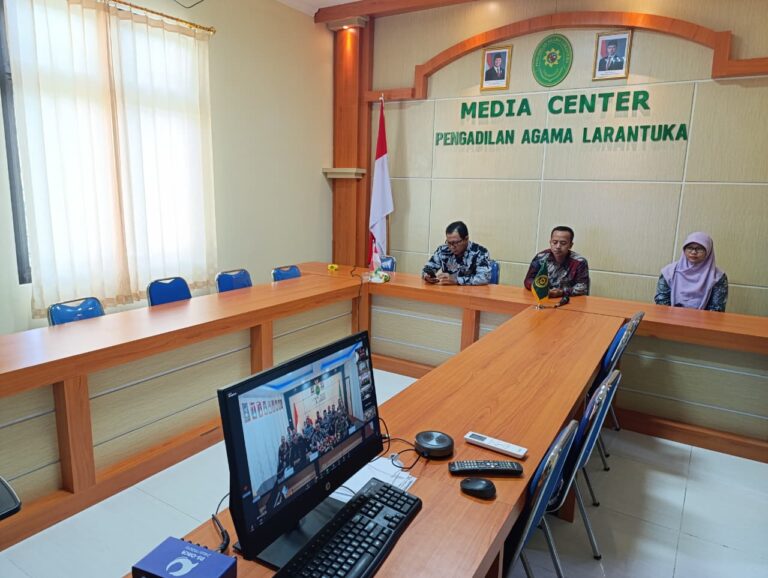 Read more about the article Bimtek Online: PA Larantuka Tingkatkan Pemahaman Dominasi Akad Pembiayaan Syariah dan Potensi Sengketa