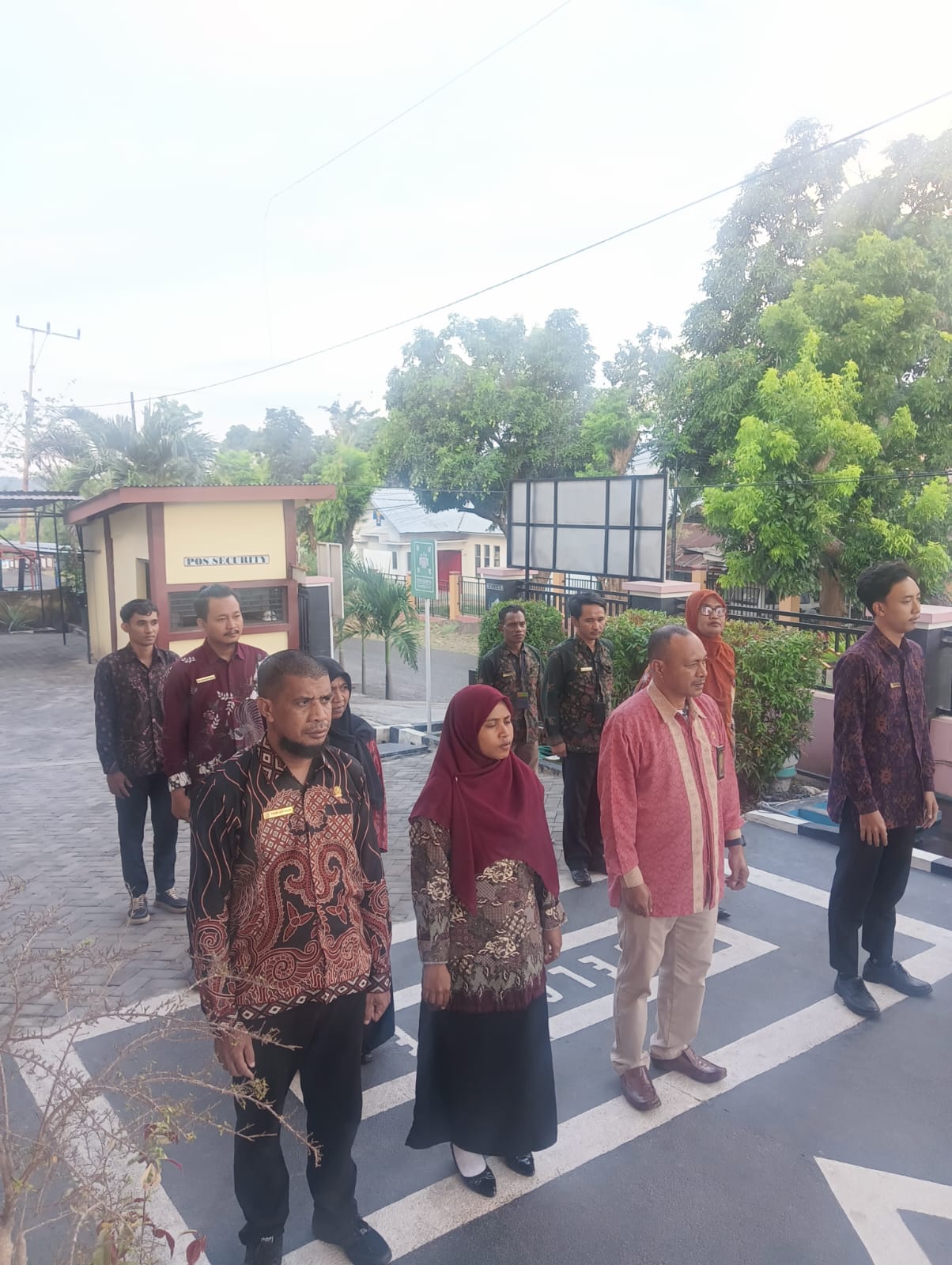 You are currently viewing Apel Jumat Sore: Ketua PA Larantuka Ingatkan Kebersihan dan Pentingnya ETR Pegawai