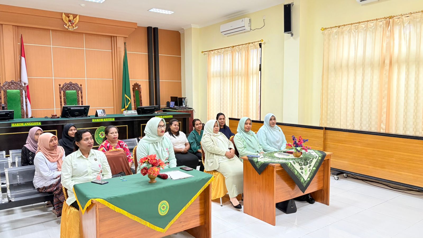 You are currently viewing Dharmayukti Karini NTT Gelar Pertemuan Daerah di PA Larantuka, Perkuat Silaturahmi dan Sinergi