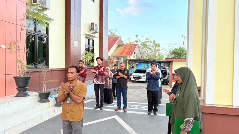 Read more about the article Apel Jumat Sore PA Larantuka: Semangat, Disiplin, dan Bukti Kinerja Jadi Fokus