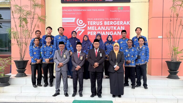 Read more about the article PA Larantuka Gelar Upacara Hari Pahlawan: Kobarkan Semangat Pengabdian dan Cinta Tanah Air