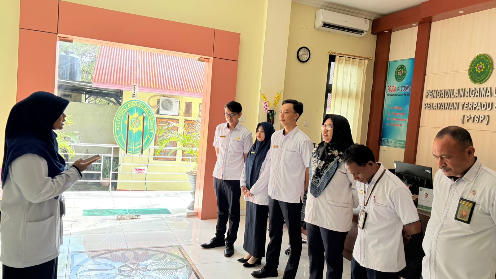You are currently viewing Briefing Awal Bulan PTSP PA Larantuka: Tingkatkan Profesionalitas dan Asah Kompetensi