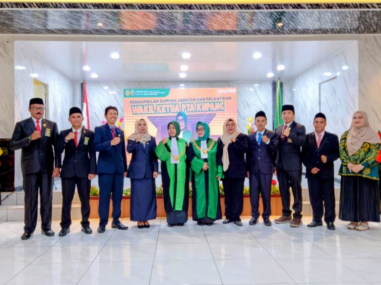 Read more about the article Wakil Ketua PA Larantuka Hadiri Pengambilan Sumpah dan Pelantikan Wakil Ketua PTA Kupang