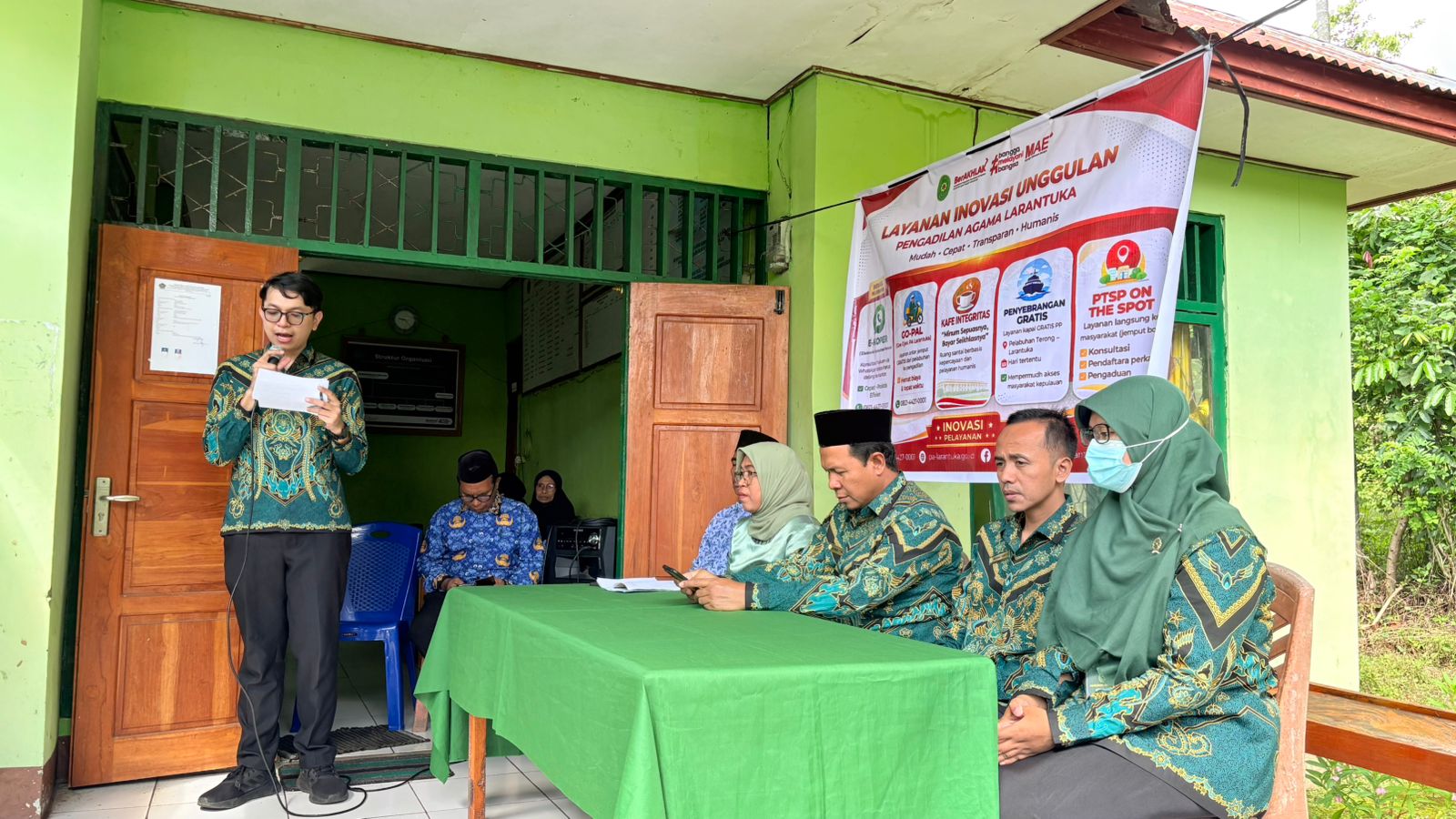 You are currently viewing PA Larantuka Gelar Sidang Keliling dan Sosialisasi Inovasi di KUA Klubagolit