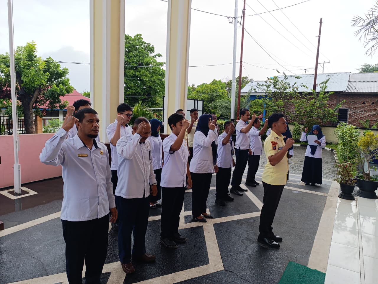 You are currently viewing Apel Pagi Pengadilan Agama Larantuka: Ketua Tekankan Penyelesaian Tugas Jelang Libur Panjang Iduladha
