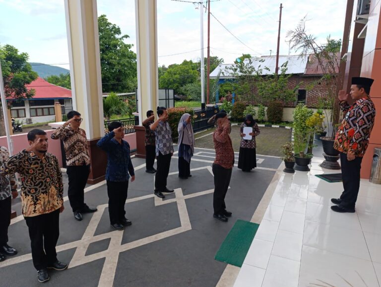 Read more about the article Apel Sore Pengadilan Agama Larantuka: Wujudkan Budaya Kerja Ringkas dan Resik