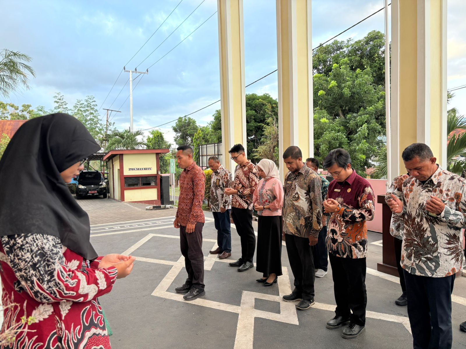 You are currently viewing Ketua PA Larantuka Tekankan Kesiapan Sidang Keliling dan Optimalisasi Layanan Publik dalam Apel Sore