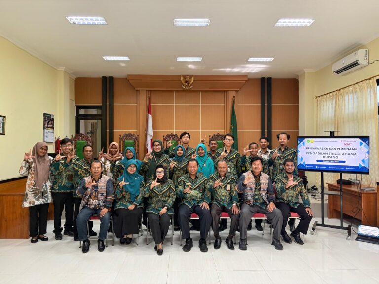 Read more about the article PA Larantuka Ikuti Sosialisasi Pengawasan Melekat Implementasi PERMA Nomor 8 Tahun 2016