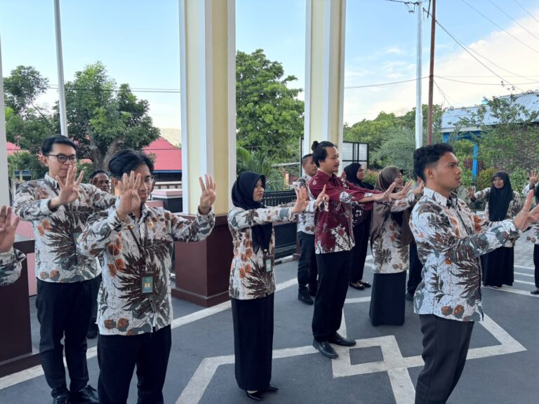 Read more about the article Wakil Ketua PA Larantuka Tekankan Pentingnya Kedisiplinan dalam Apel Sore