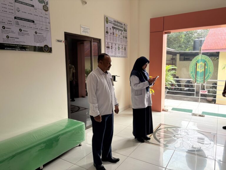 Read more about the article Briefing Pagi Perkuat Koordinasi PTSP untuk Pelayanan Perkara yang Optimal