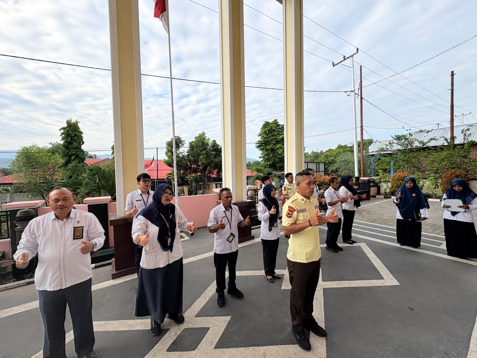 You are currently viewing Wakil Ketua PA Larantuka Tekankan Pentingnya Menjaga Etika dan Etos Kerja dalam Apel Pagi