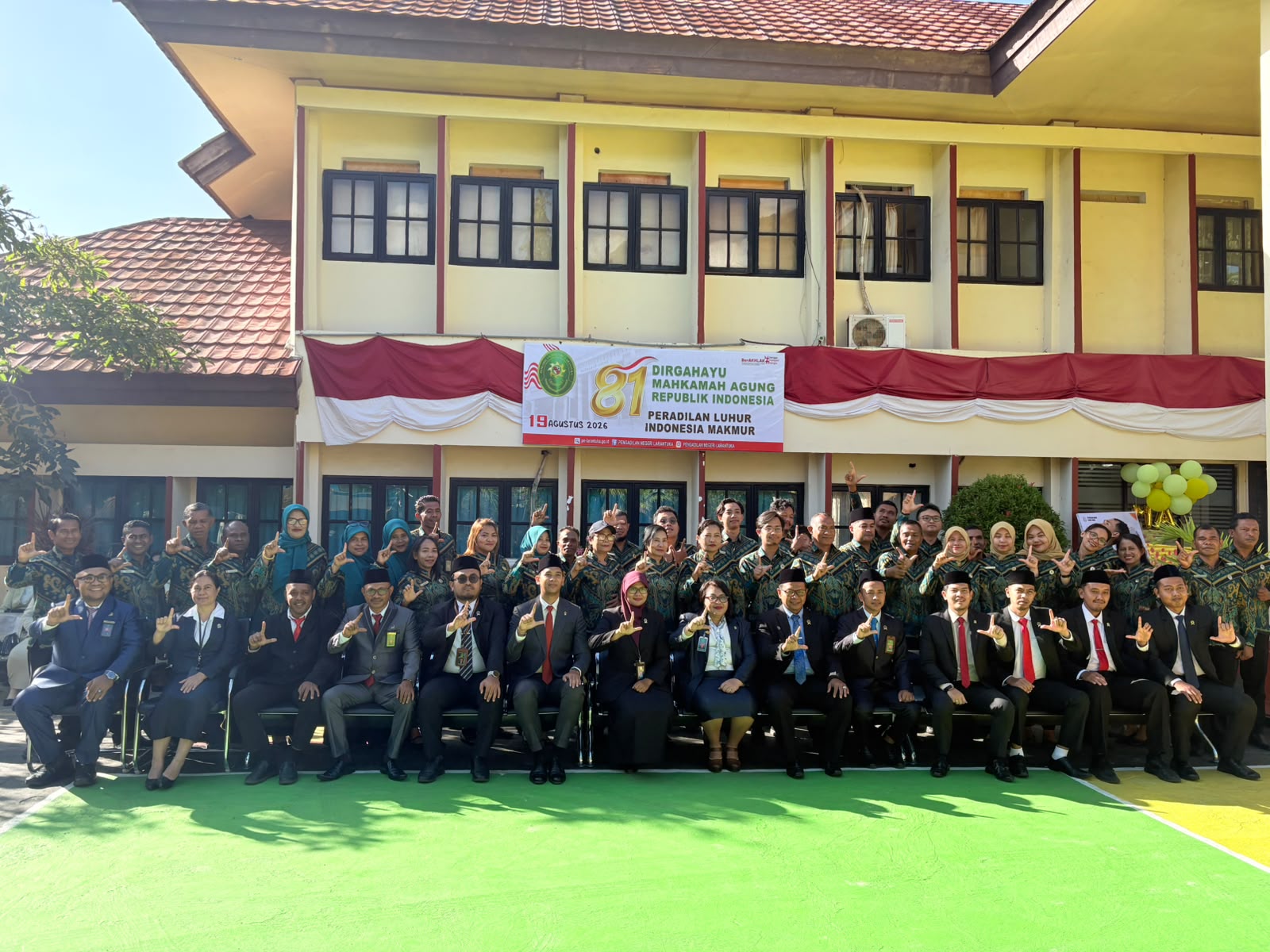 Read more about the article PA dan PN Larantuka Bersama Peringati HUT ke-81 Mahkamah Agung RI