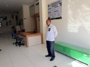 Read more about the article Briefing PTSP PA Larantuka, Panitera Dorong Peningkatan Kinerja dan Semangat Pelayanan